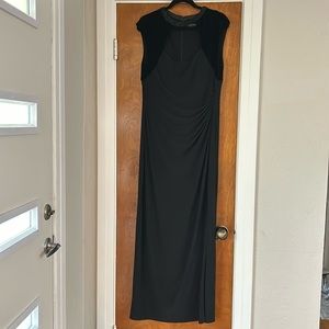 Ralph Lauren evening gown excellent condition. Size 16. Blk velvet top w beading